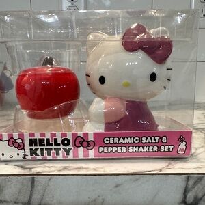 Hello Kitty Pink and Red Ceramic Shaker Set